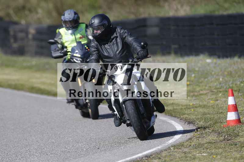 /01 02.04.2026 MAZ ADR/Gruppe gelb Gruppe gruen/99